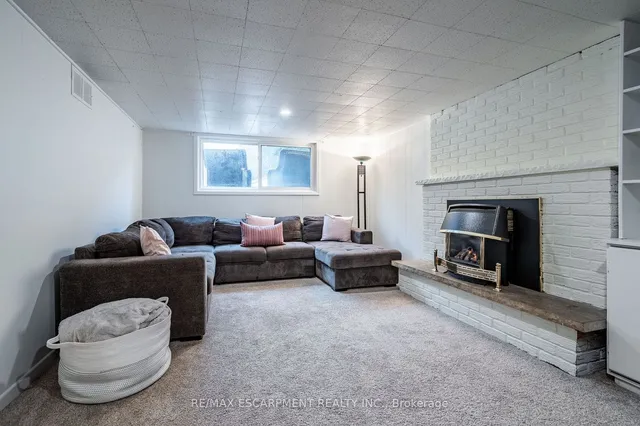 Additional property image - 555 Elwood Rd