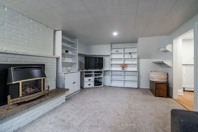 Additional property image - 555 Elwood Rd