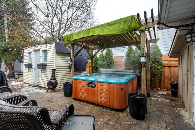 Additional property image - 555 Elwood Rd