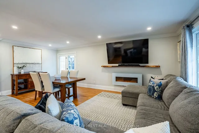 Additional property image - 555 Elwood Rd