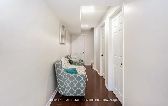 Additional image 8 of 1096 Barclay Circ