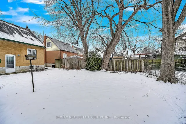Primary image of 44 Patika Ave