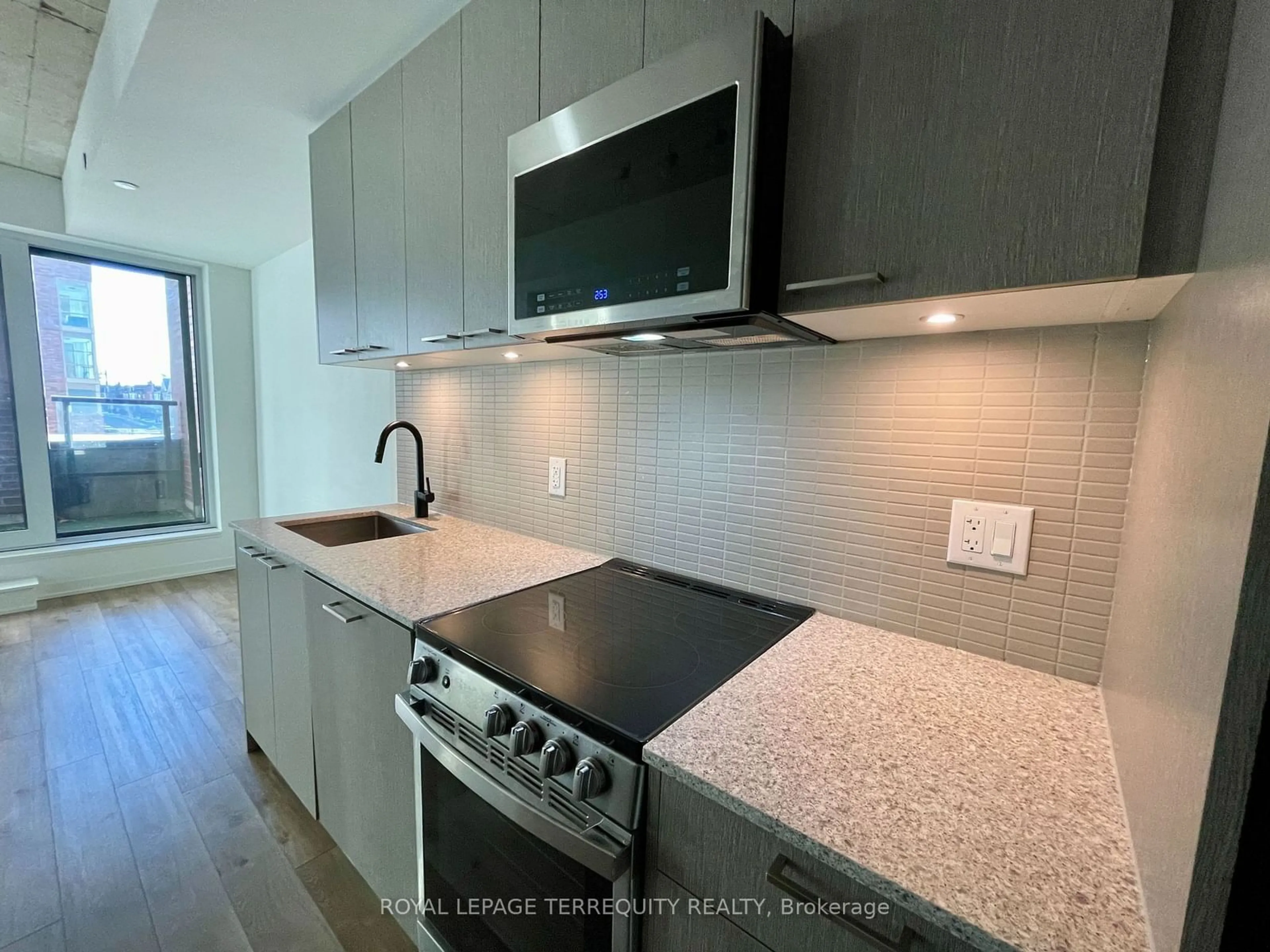 Standard kitchen, unknown for 1808 St. Clair Ave #213, Toronto Ontario M6N 0C1