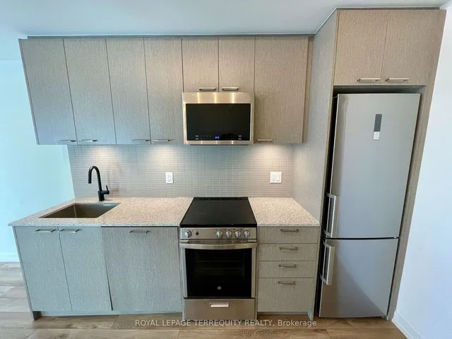 Additional property image - 1808 St. Clair Ave Unit 213