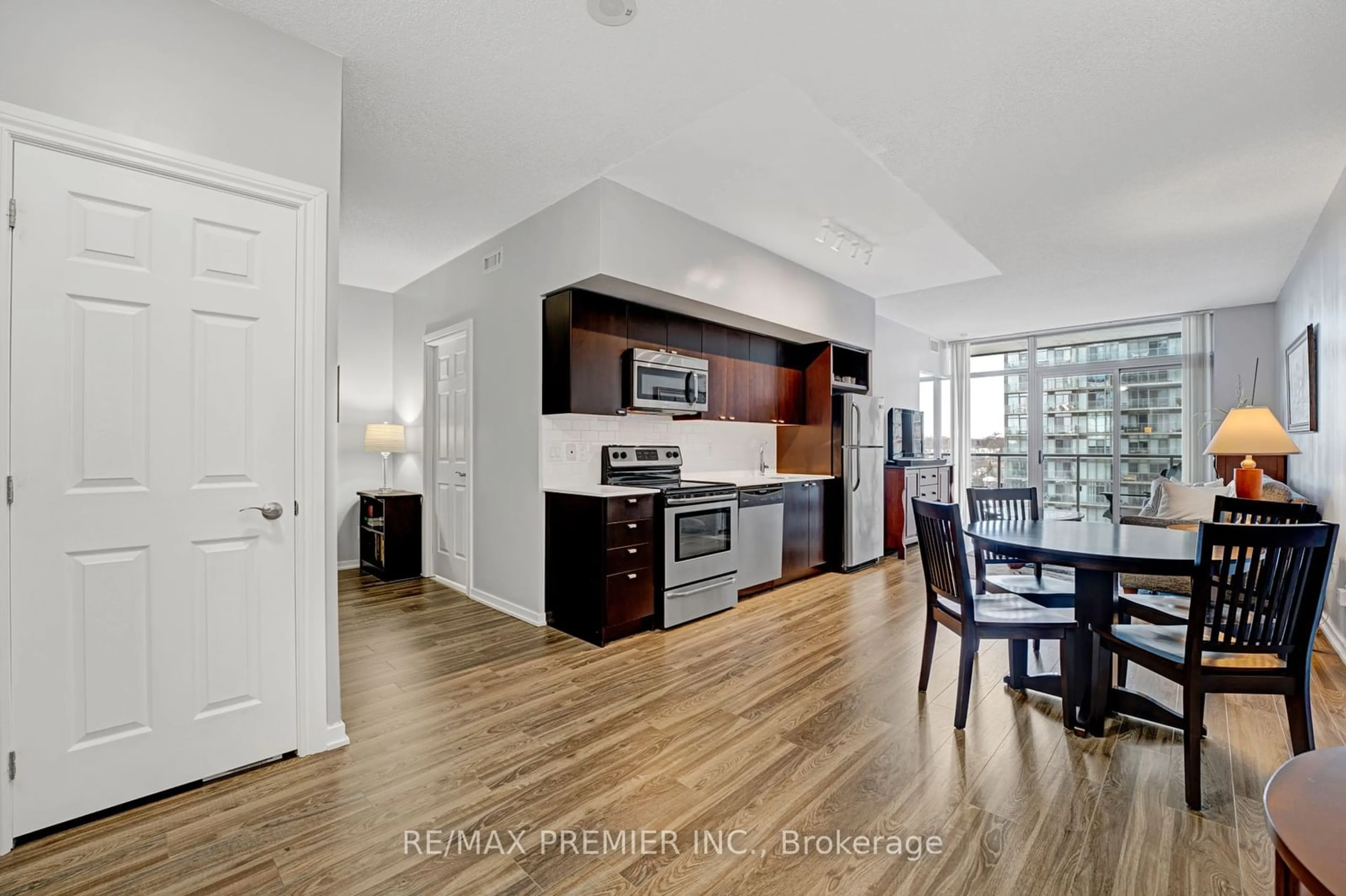 Open concept kitchen, unknown for 105 The Queensway #714, Toronto Ontario M6S 5B5