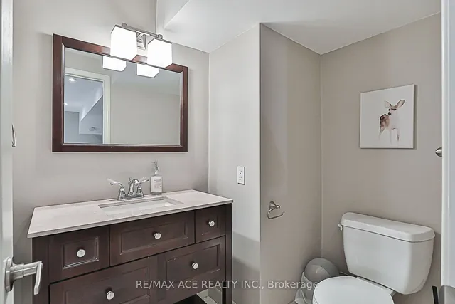 Additional property image - 3206 Sorrento Cres