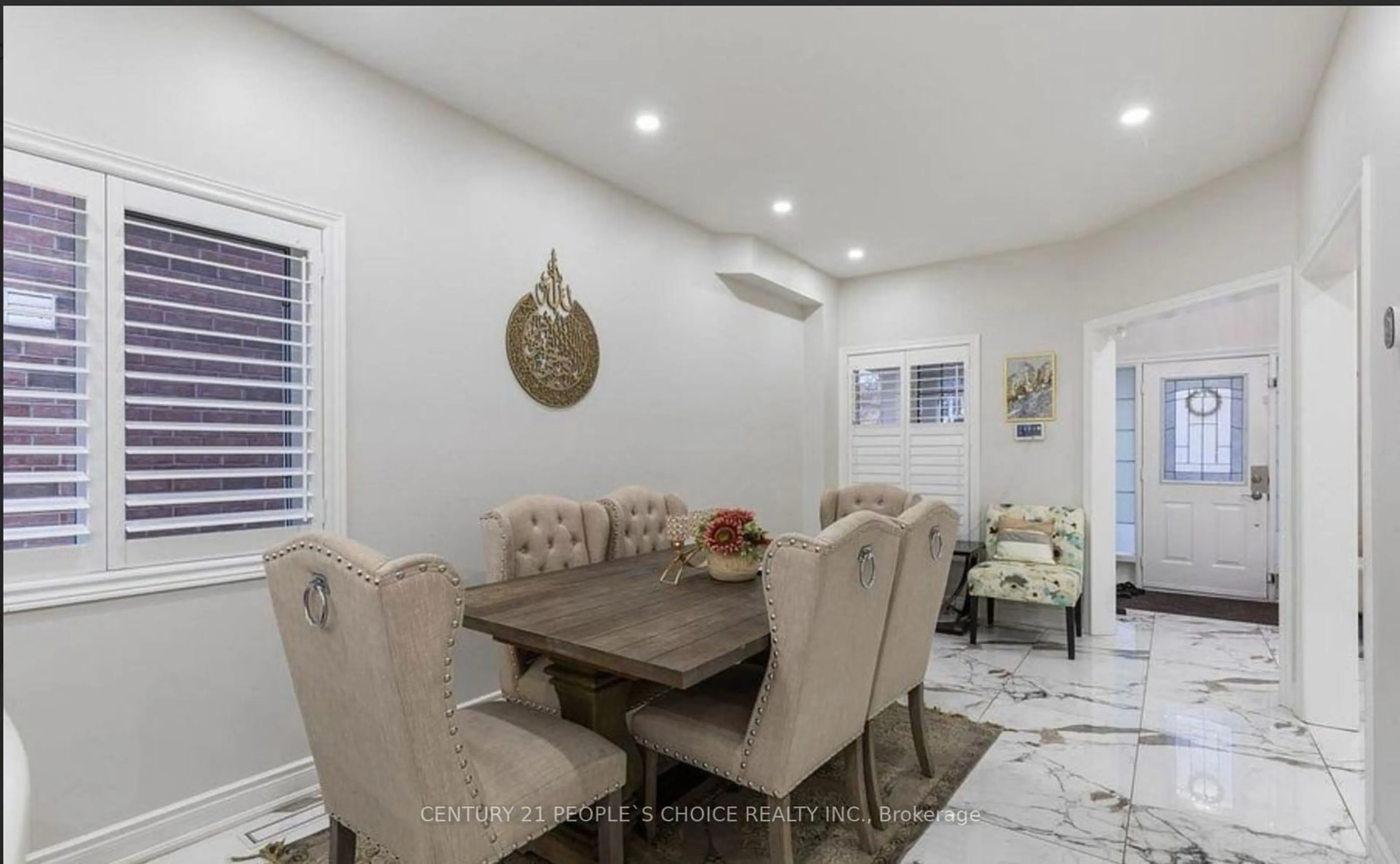 Dining room, ceramic/tile floor for 6993 Amour Terr, Mississauga Ontario L5W 1G5