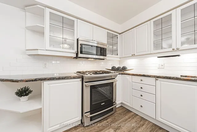 Additional property image - 3333 New St Unit 9