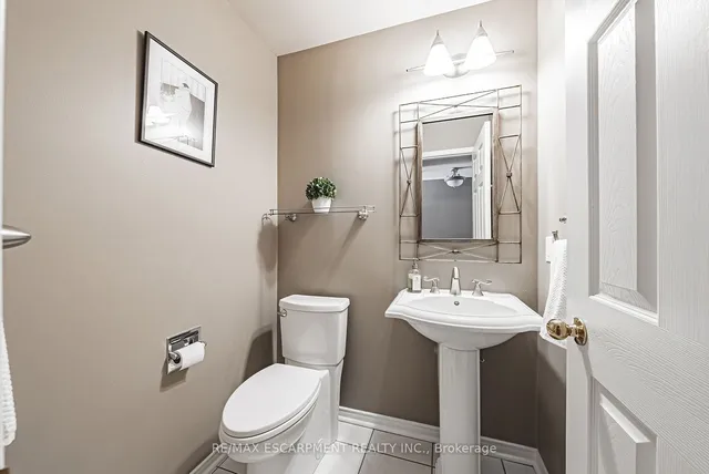 Additional property image - 3333 New St Unit 9