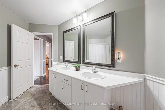 Additional property image - 3333 New St Unit 9