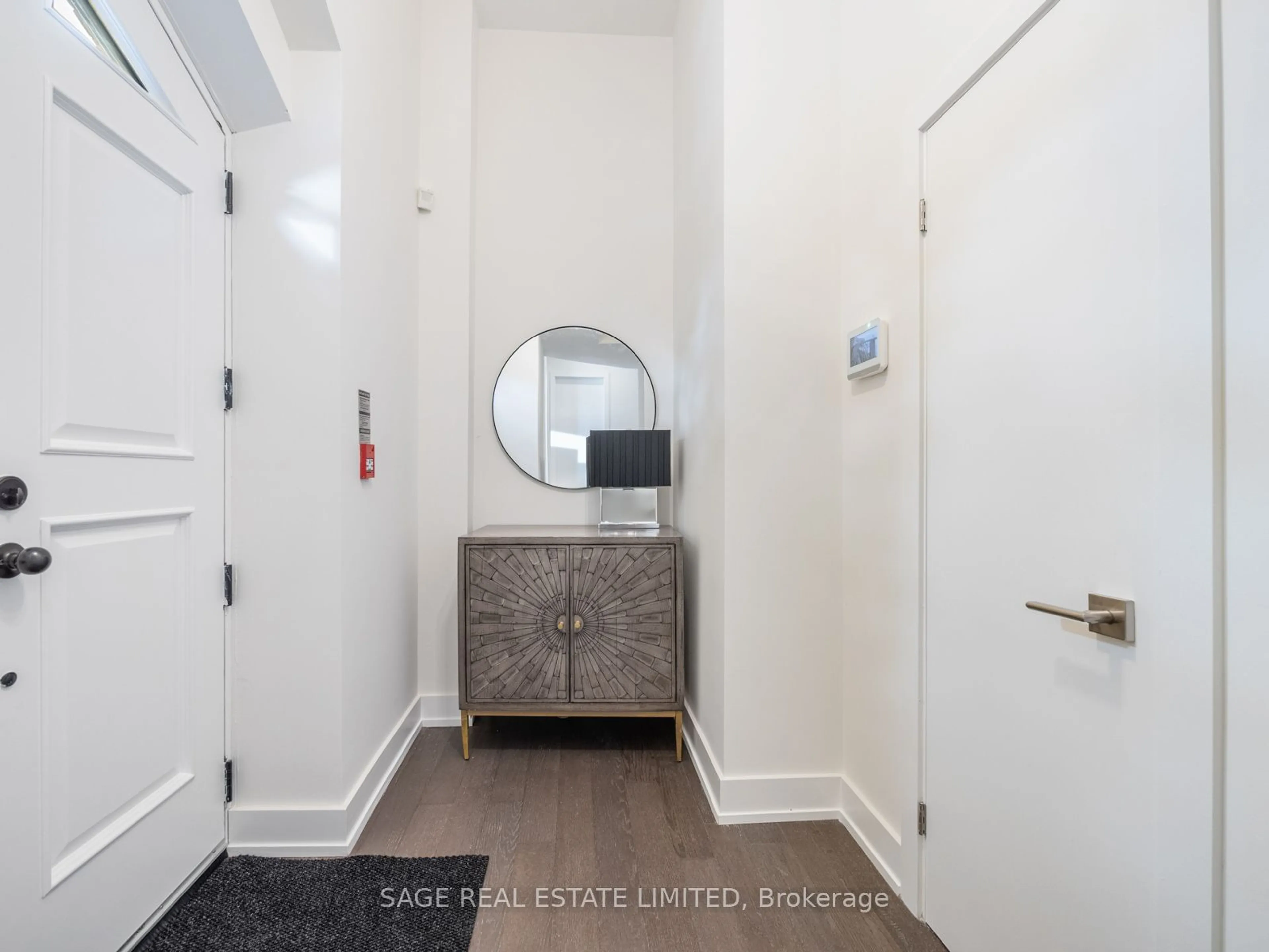 Indoor entryway for 1183 Dufferin St #102, Toronto Ontario M6H 4B7