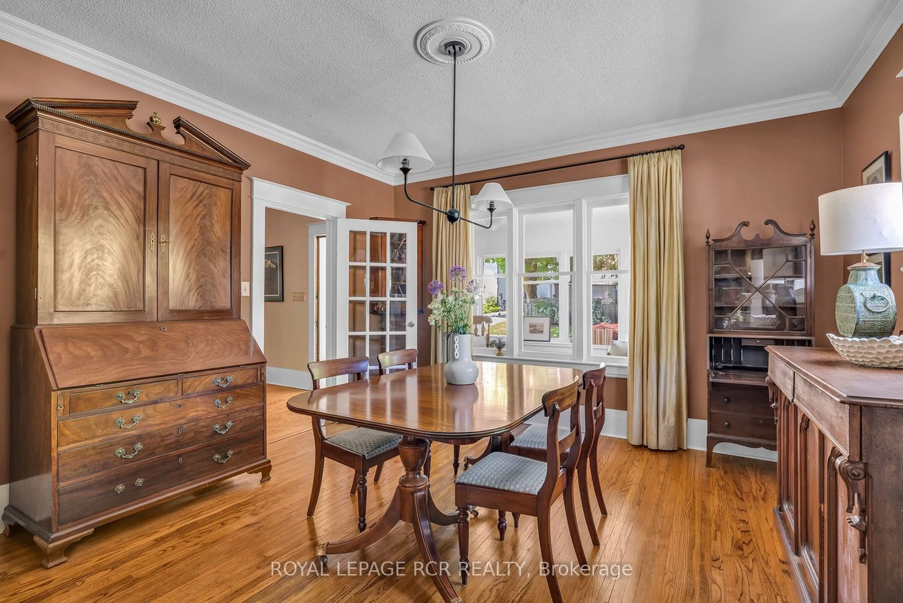 Dining room, wood/laminate floor for 9 Wellington St, Orangeville Ontario L9W 2L2