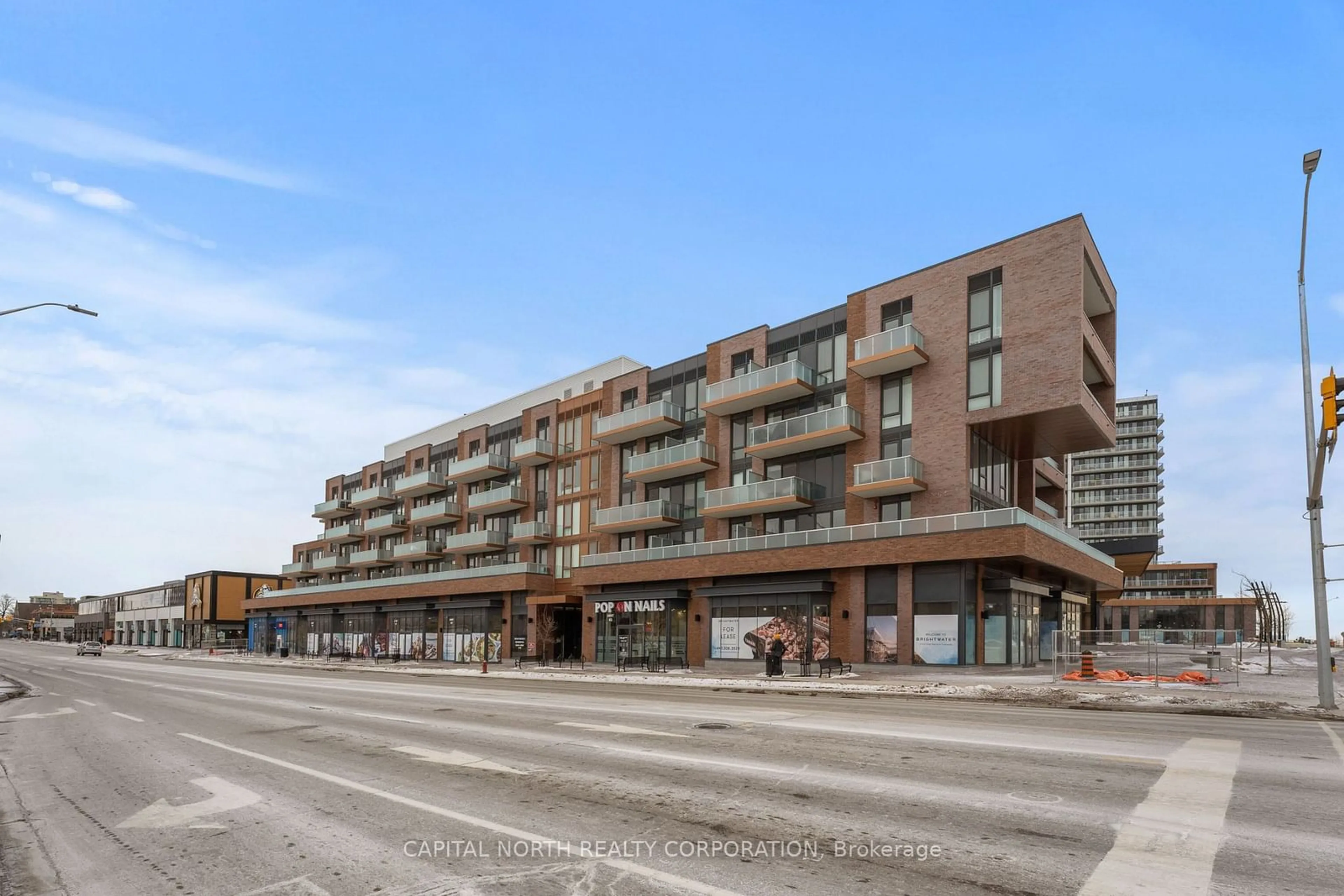 Patio, street for 215 Lakeshore Rd #434, Mississauga Ontario L5H 0A7