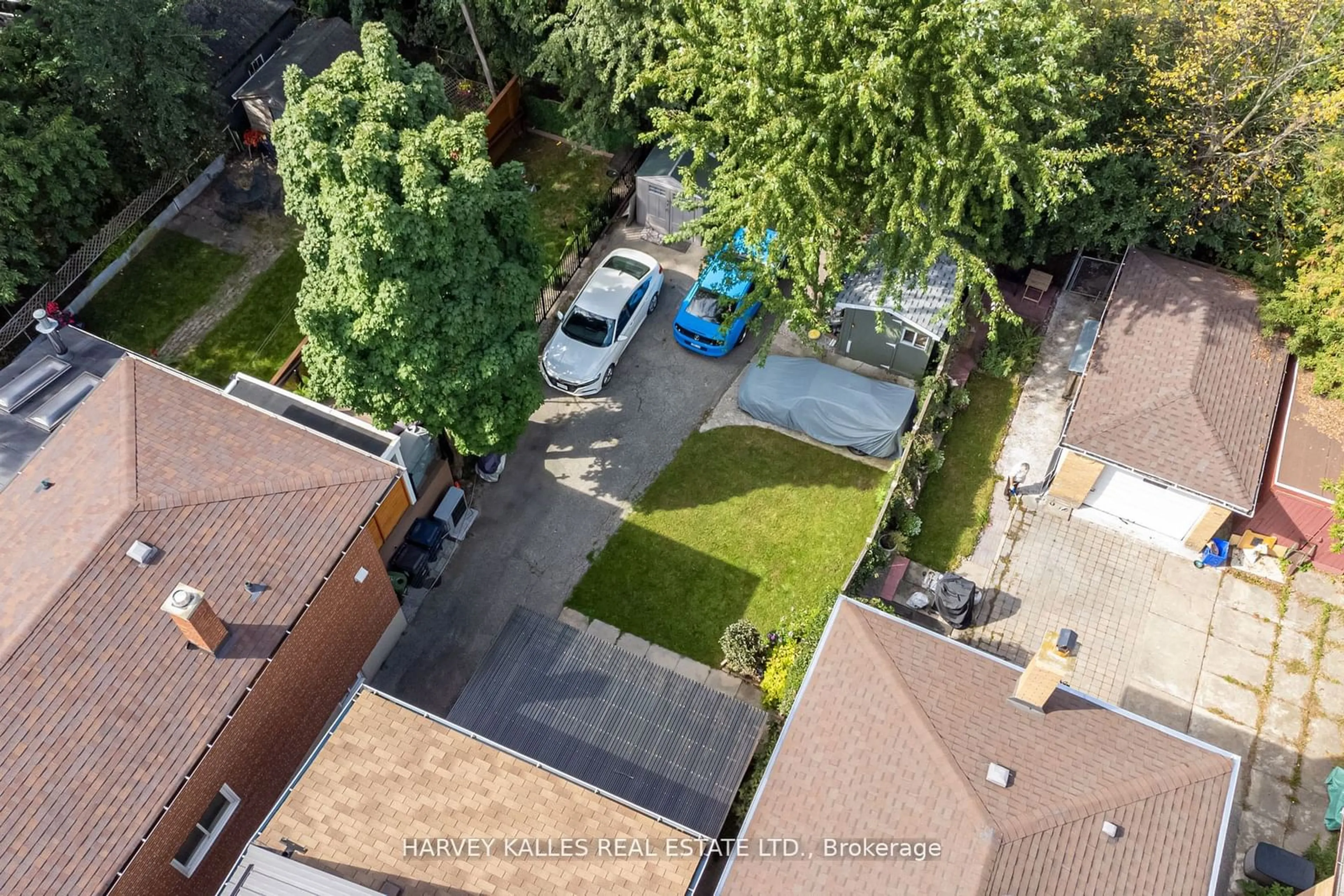 A pic from outside/outdoor area/front of a property/back of a property/a pic from drone, street for 72 Thirteenth St, Toronto Ontario M8V 3H6