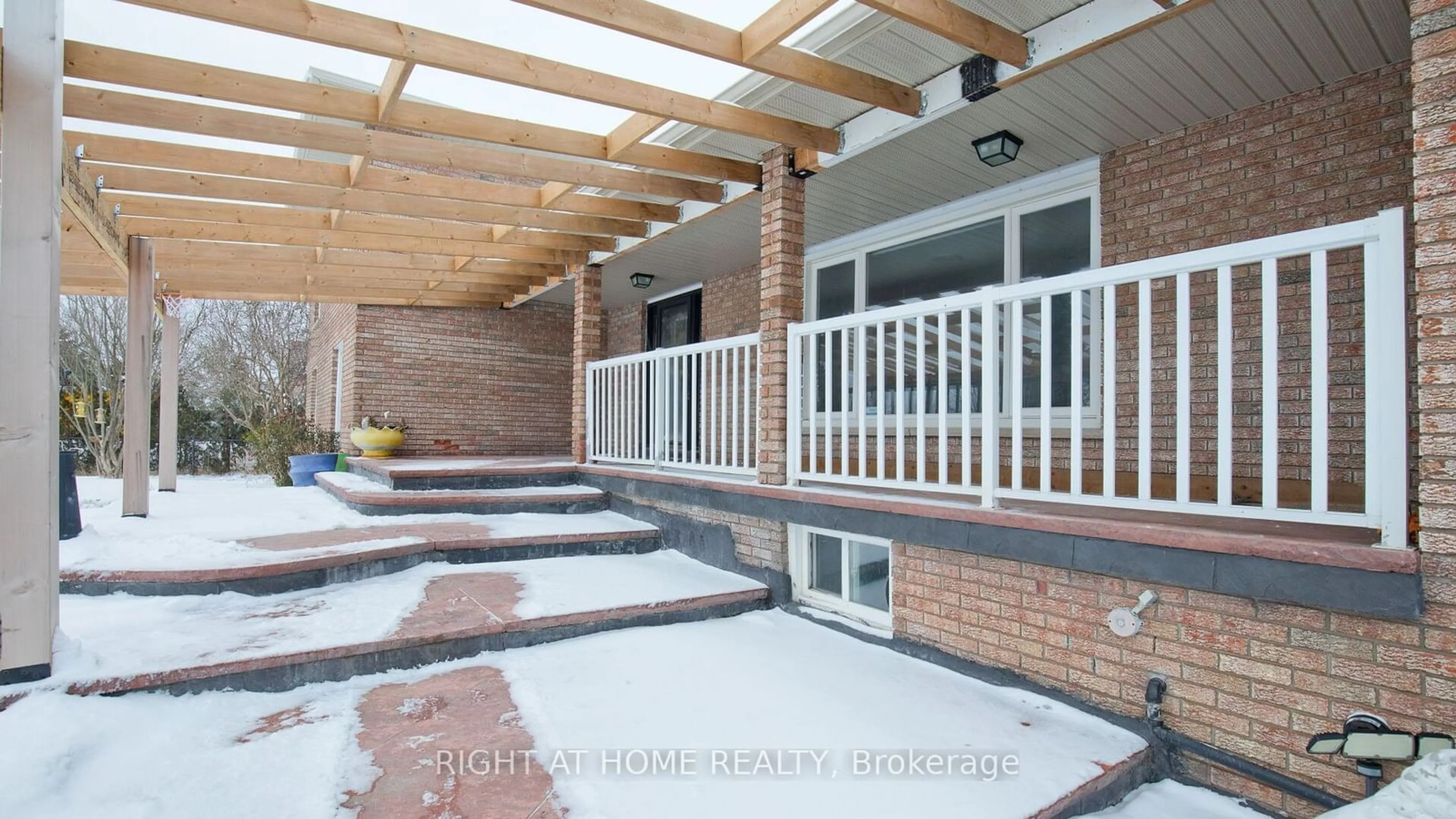 Patio, street for 13612 Innis Lake Rd, Caledon Ontario L7C 2Z7