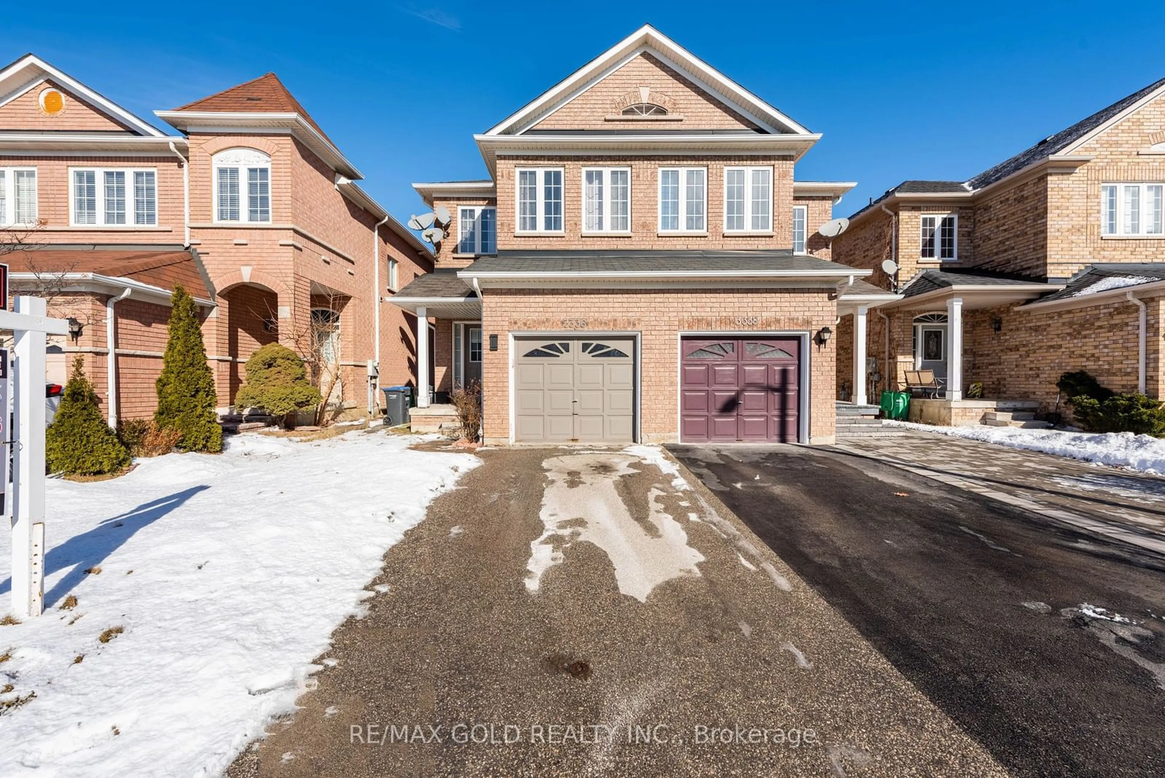 Home with brick exterior material, street for 3336 Fountain Park Ave, Mississauga Ontario L5M 7E2