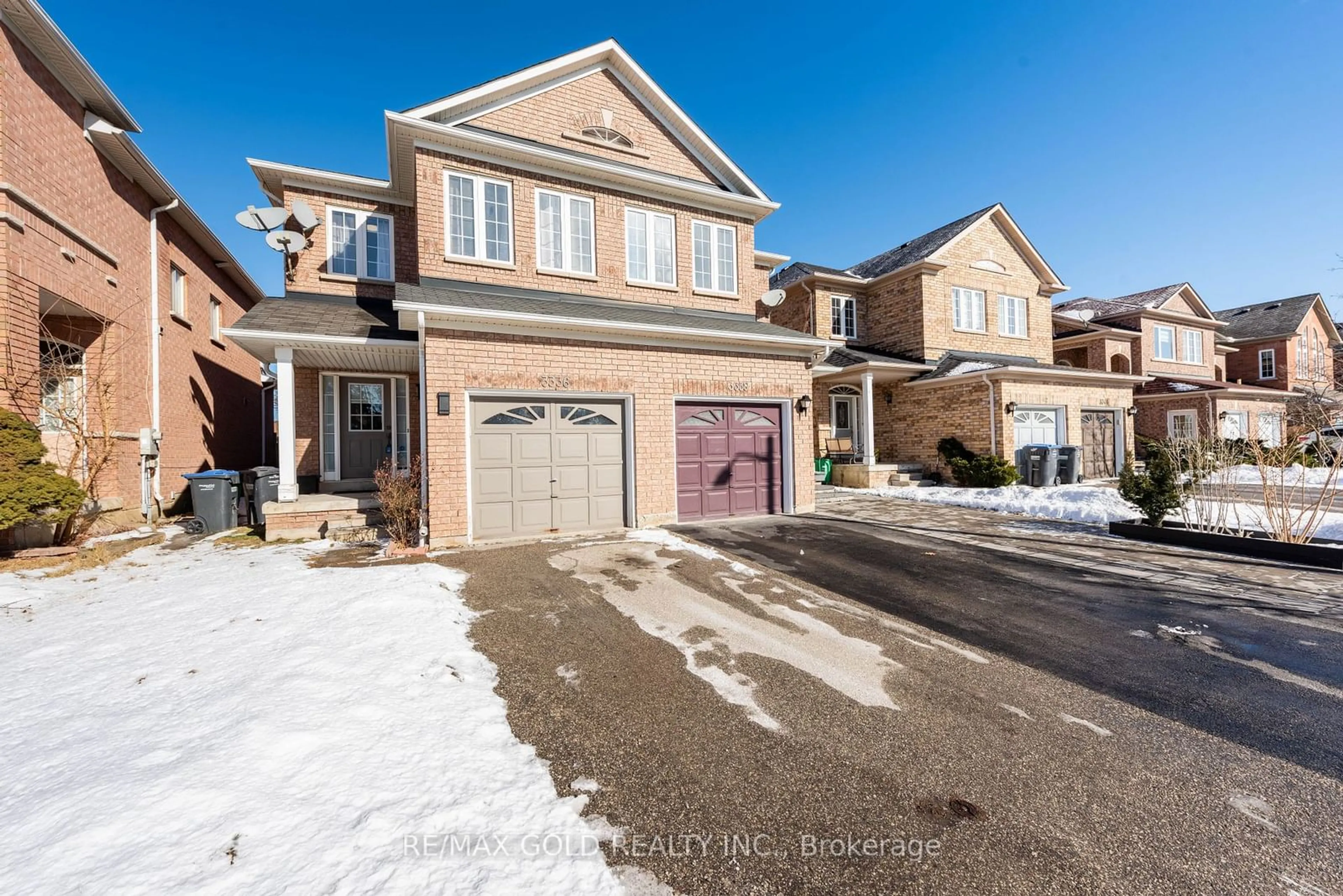 Home with brick exterior material, street for 3336 Fountain Park Ave, Mississauga Ontario L5M 7E2