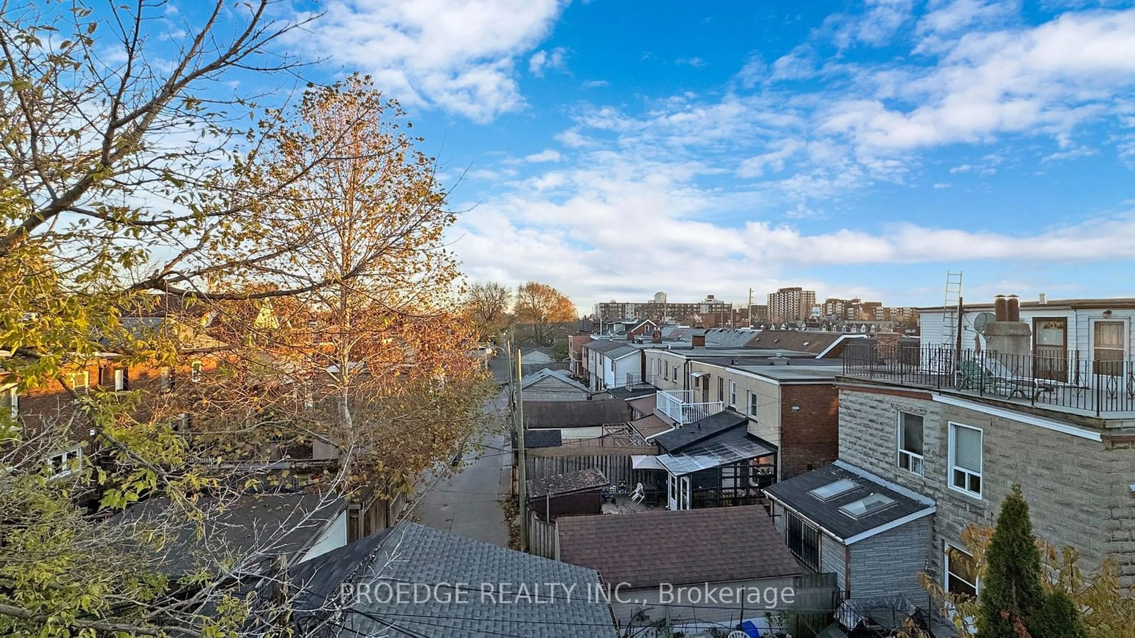 A pic from outside/outdoor area/front of a property/back of a property/a pic from drone, city buildings view from balcony for 177 Wallace Ave, Toronto Ontario M6H 1V3