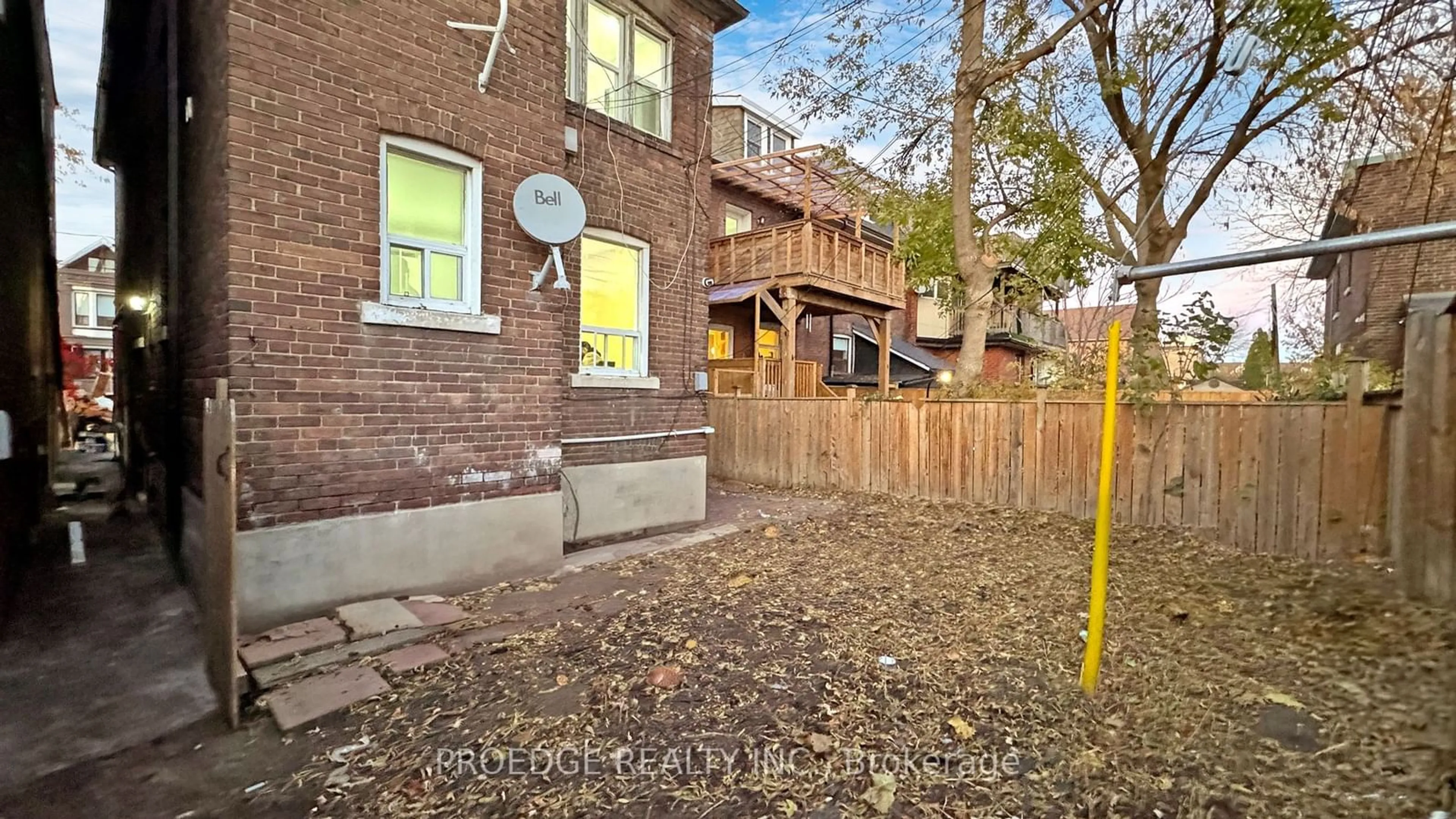 Patio, street for 177 Wallace Ave, Toronto Ontario M6H 1V3