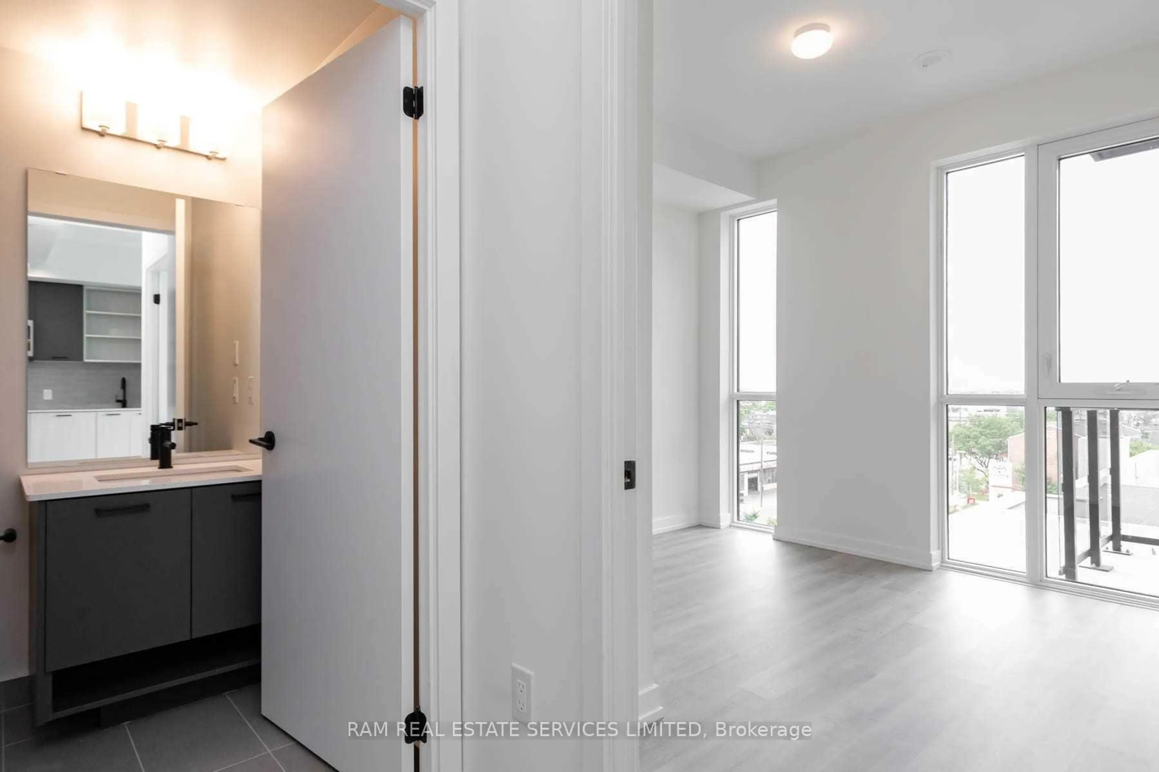 Indoor entryway for 2300 St Clair Ave #627, Toronto Ontario M6N 1K8