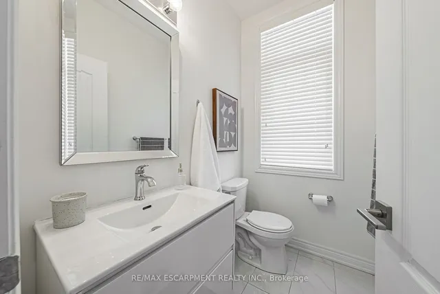 Additional property image - 3895 Leonardo St