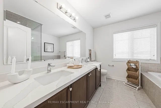 Additional property image - 3895 Leonardo St