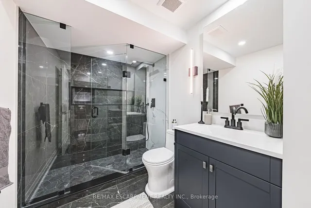 Additional property image - 3895 Leonardo St