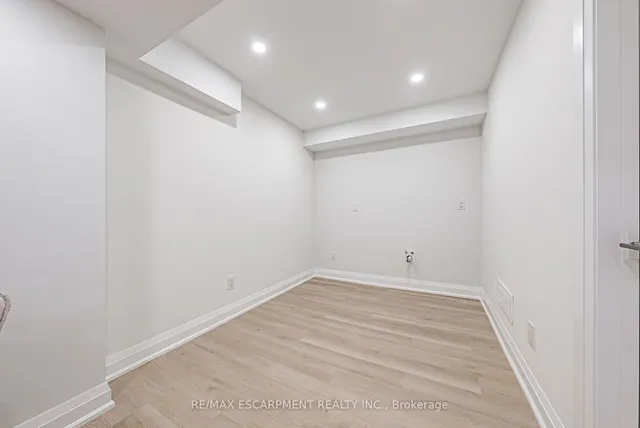 Additional property image - 3895 Leonardo St