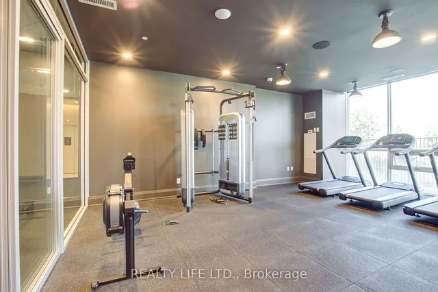 Additional property image - 1050 Main St Unit 1014