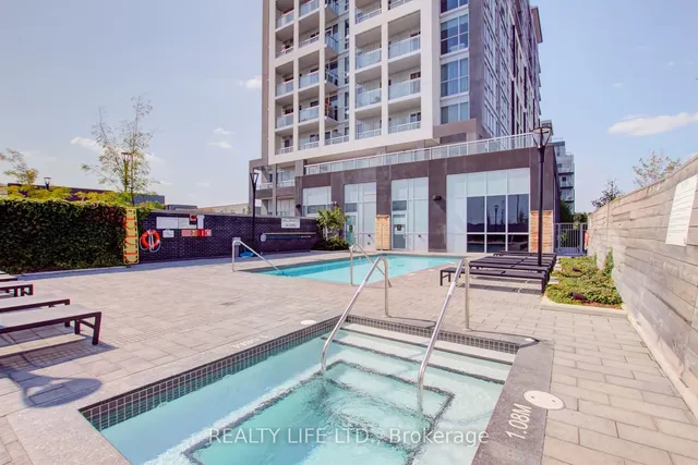 Additional property image - 1050 Main St Unit 1014