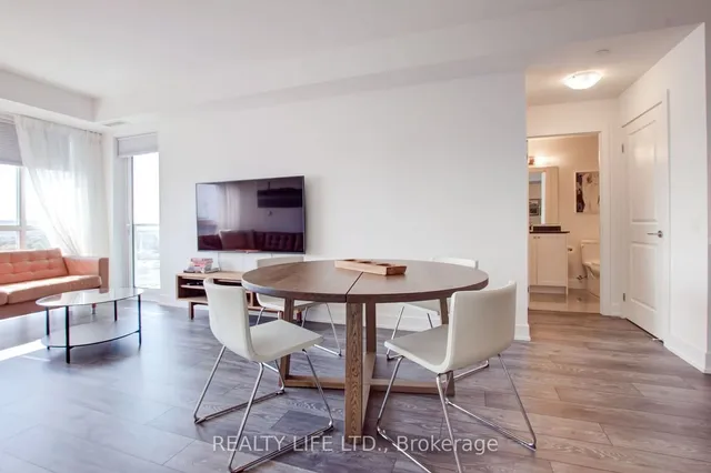 Additional property image - 1050 Main St Unit 1014
