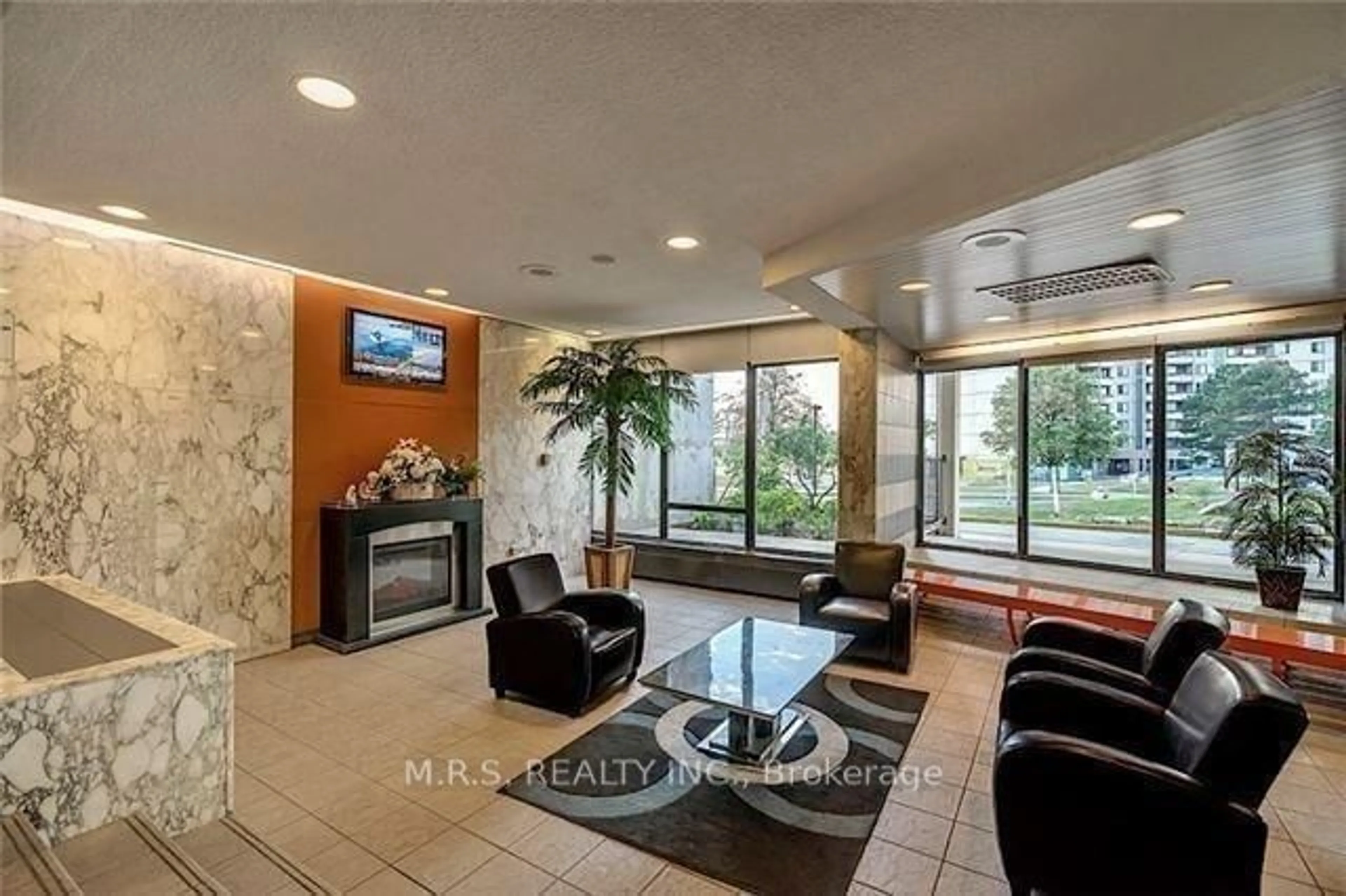 Lobby for 5 San Romano Way #804, Toronto Ontario M3N 2Y4