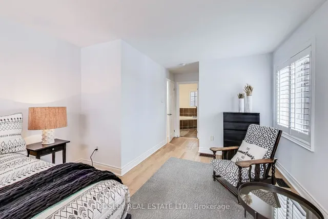 Additional property image - 117B The Queensway Unit TH 94