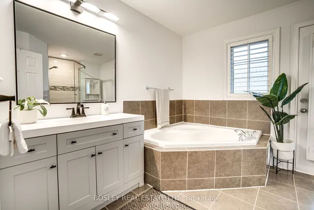 Additional property image - 117B The Queensway Unit TH 94