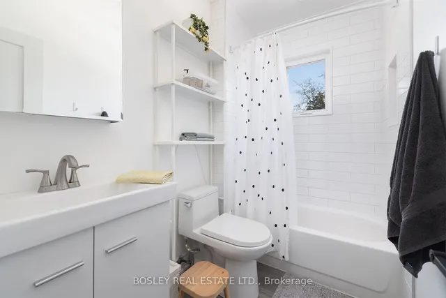Additional property image - 233 Mcroberts Ave