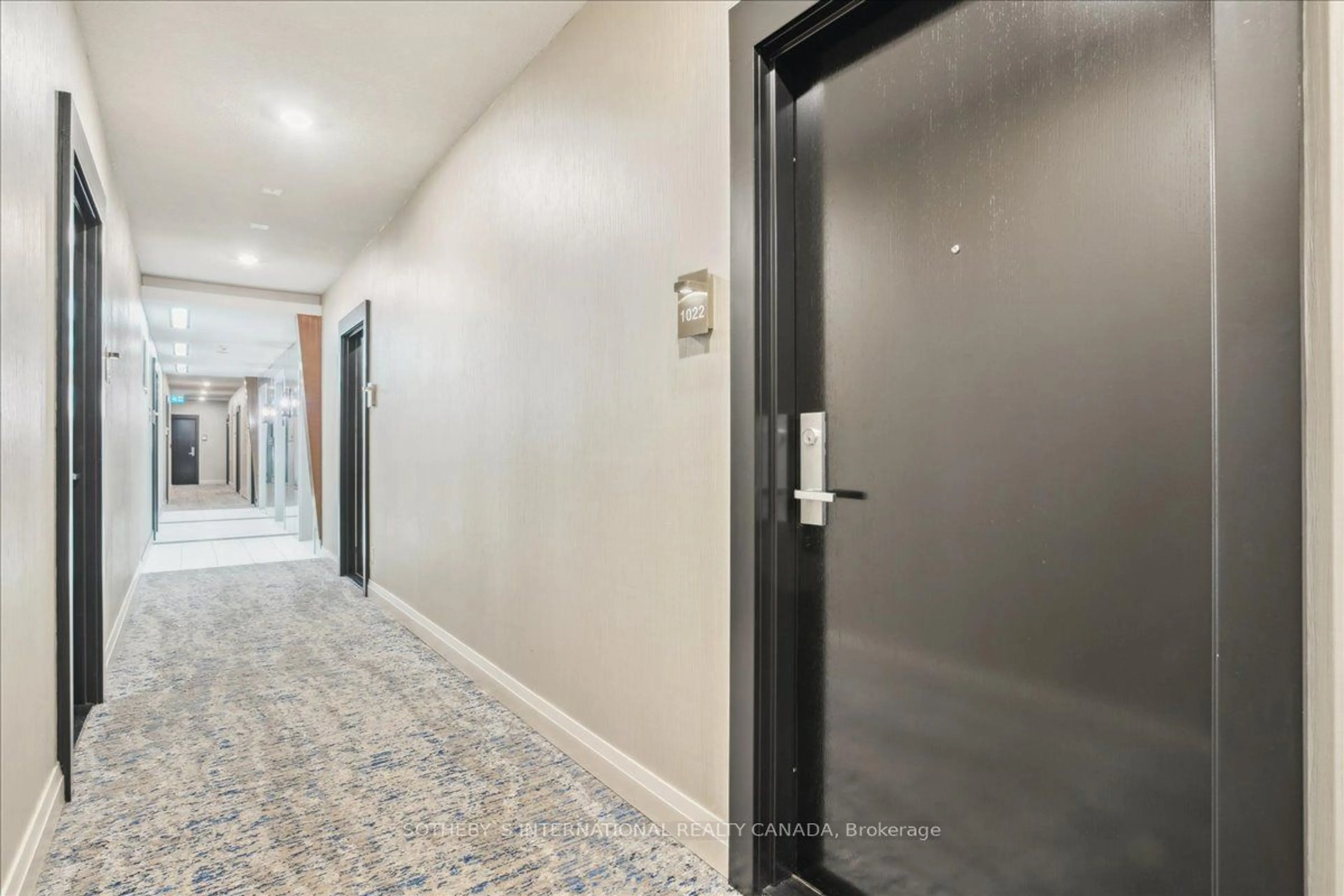 Indoor foyer for 165 Legion Rd #1022, Toronto Ontario M8Y 0B3