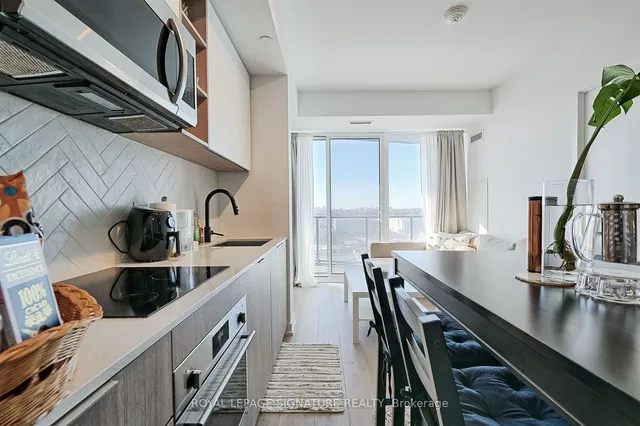 Additional property image - 36 Zorra St Unit 1202