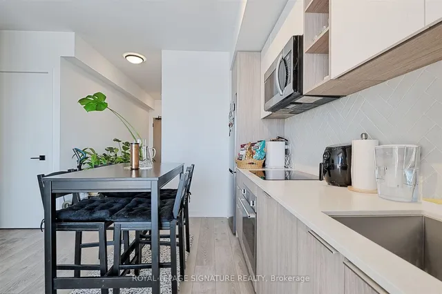 Additional property image - 36 Zorra St Unit 1202
