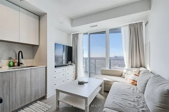 Additional property image - 36 Zorra St Unit 1202