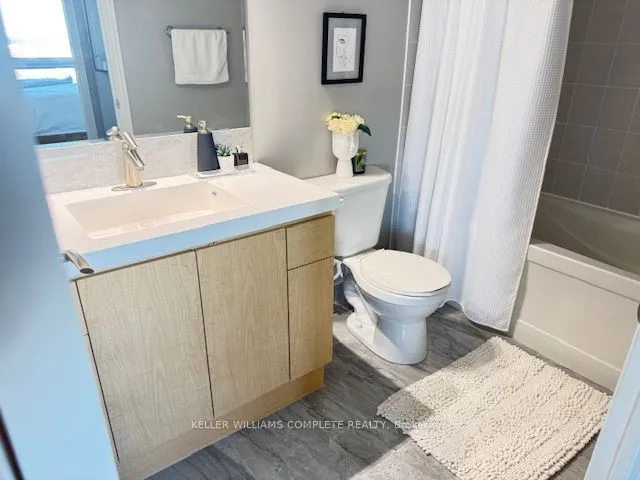 Additional property image - 215 Queen St Unit 711