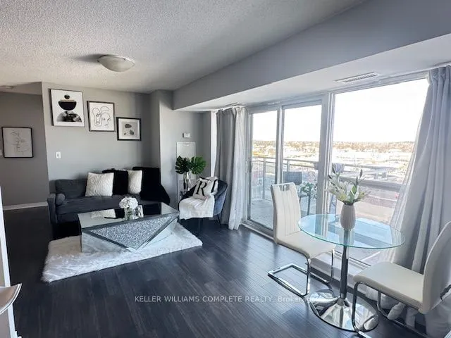 Additional property image - 215 Queen St Unit 711