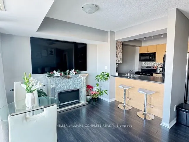 Additional property image - 215 Queen St Unit 711
