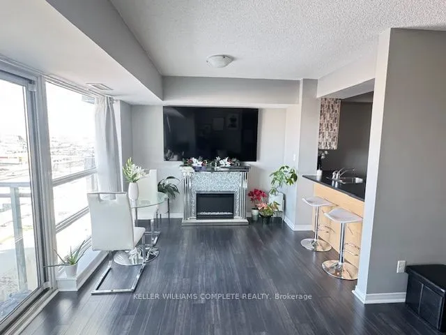 Additional property image - 215 Queen St Unit 711