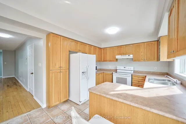 Additional property image - 556 Delphine Dr