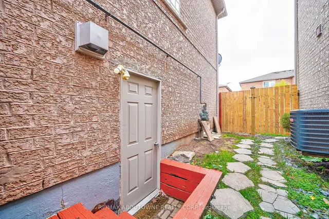 Additional property image - 556 Delphine Dr