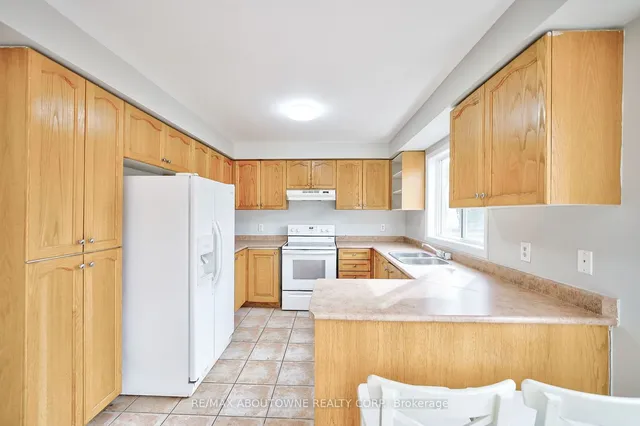 Additional property image - 556 Delphine Dr