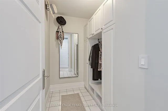 Additional property image - 2095 Lake Shore Blvd Unit 515