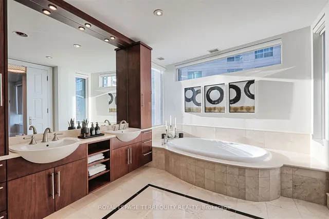 Additional property image - 2095 Lake Shore Blvd Unit 515