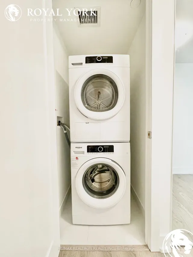 Additional property image - 9 Mabelle Ave Unit 2120