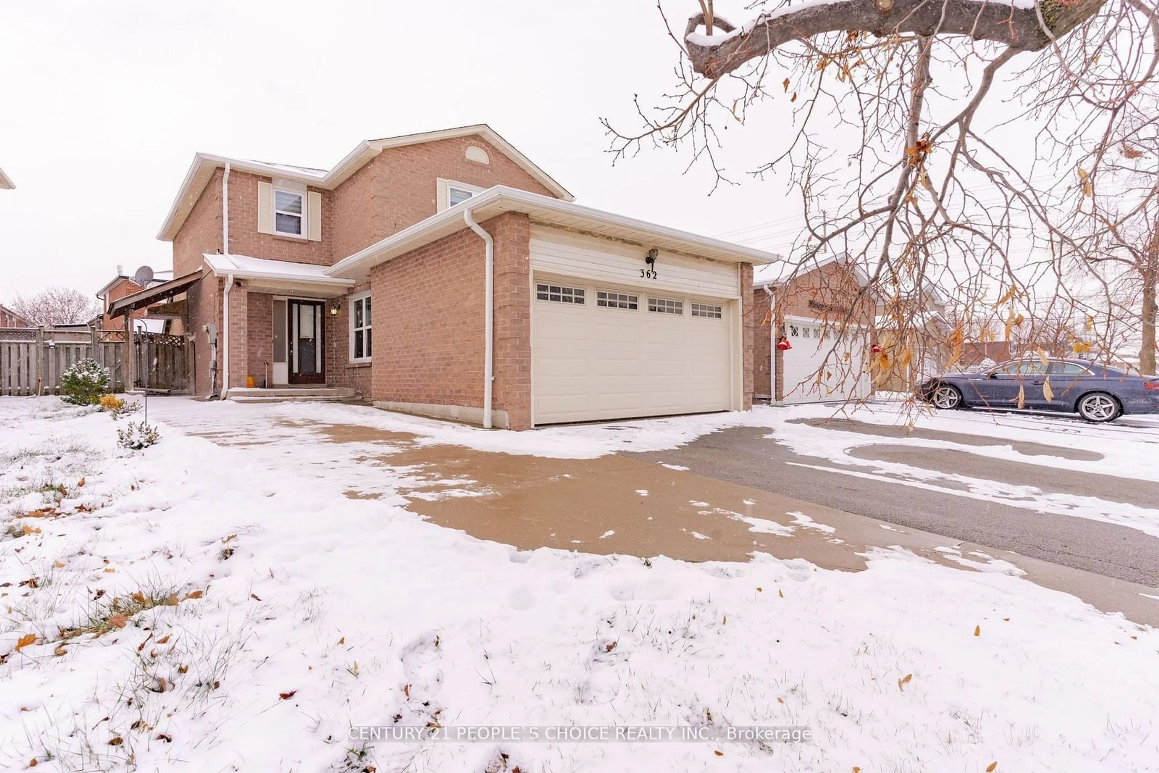 A pic from outside/outdoor area/front of a property/back of a property/a pic from drone, street for 362 Kingsbridge Garden Circ, Mississauga Ontario L5R 1K8